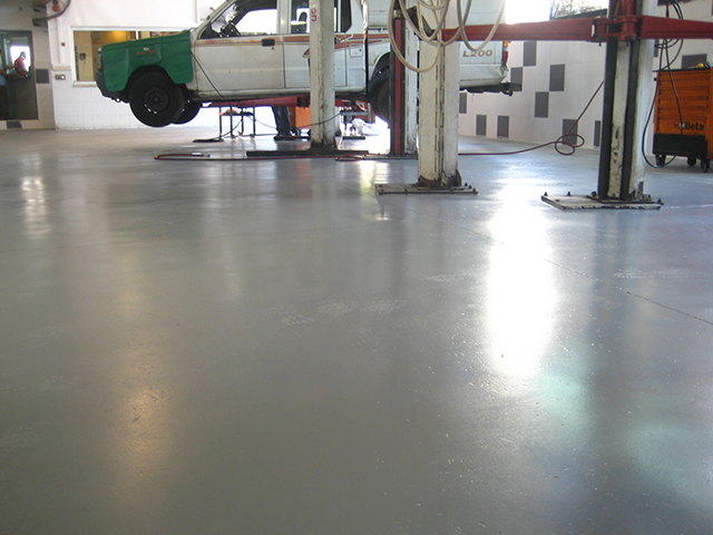 אפוקסי במוסך ברעננה