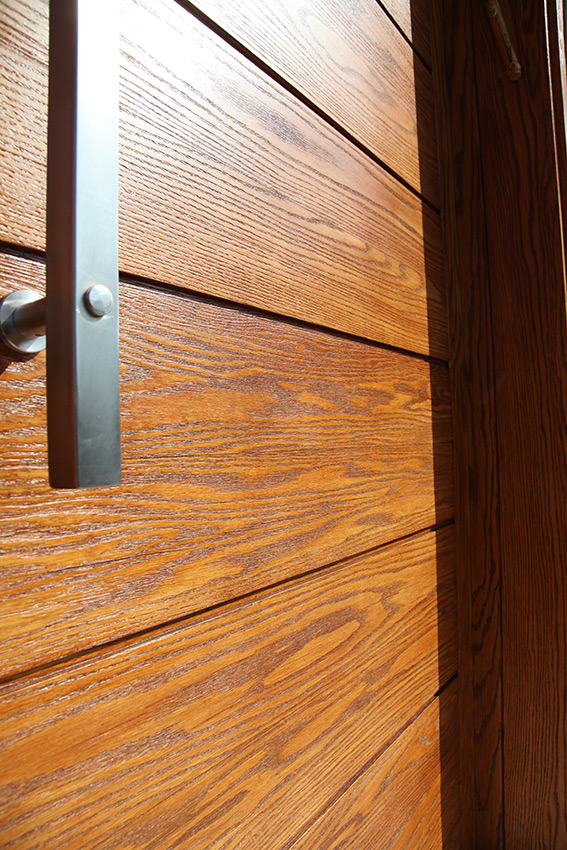 דלת עץ אלון