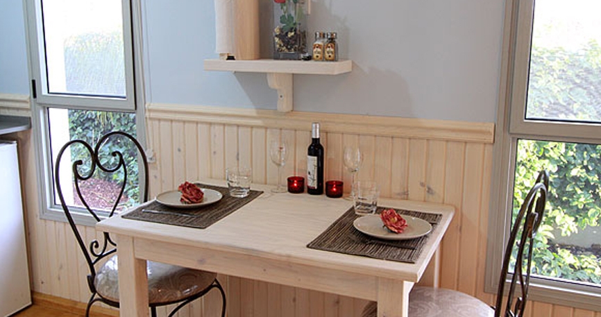 חיפוי קירות וריהוט פנים