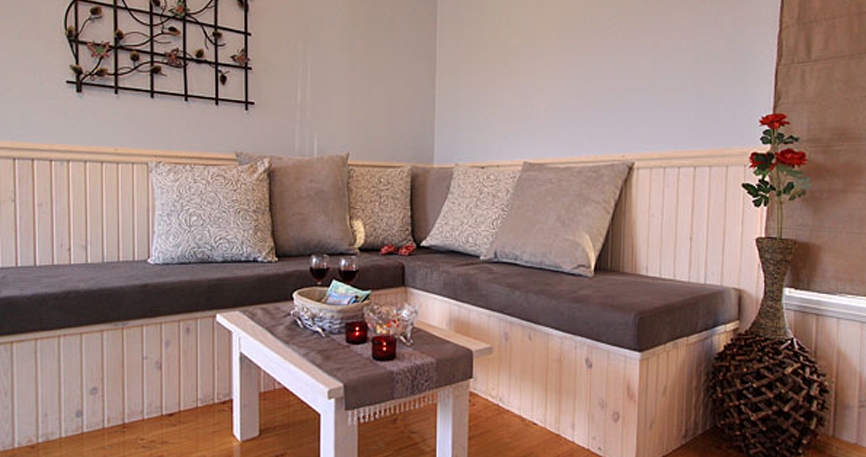 חיפוי קירות וריהוט פנים