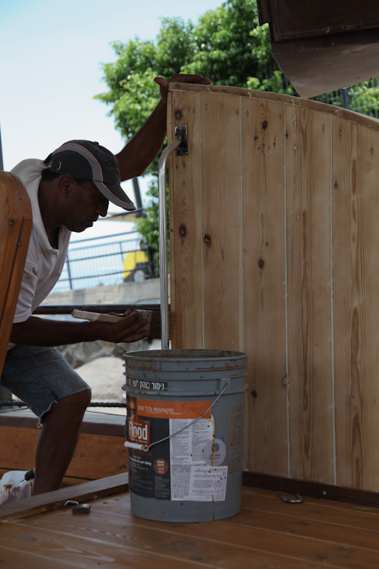 סירות עץ בכנרת