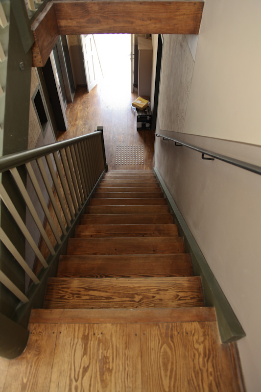 רצפות ותקרות פנים במתחם שרונה 2