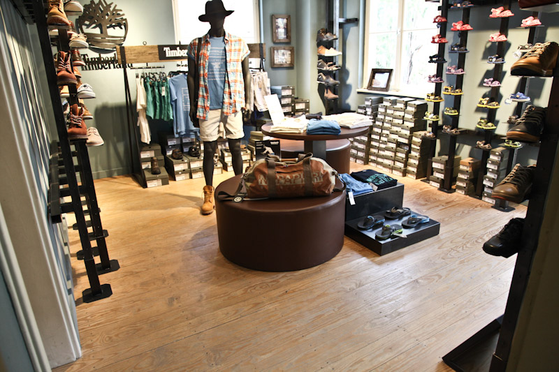 רצפות ותקרות פנים במתחם שרונה 1