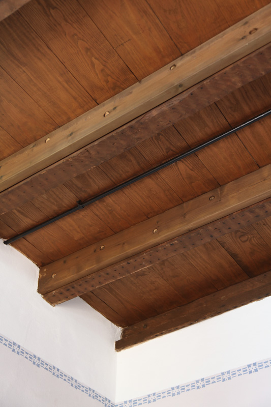 רצפות ותקרות פנים במתחם שרונה 1