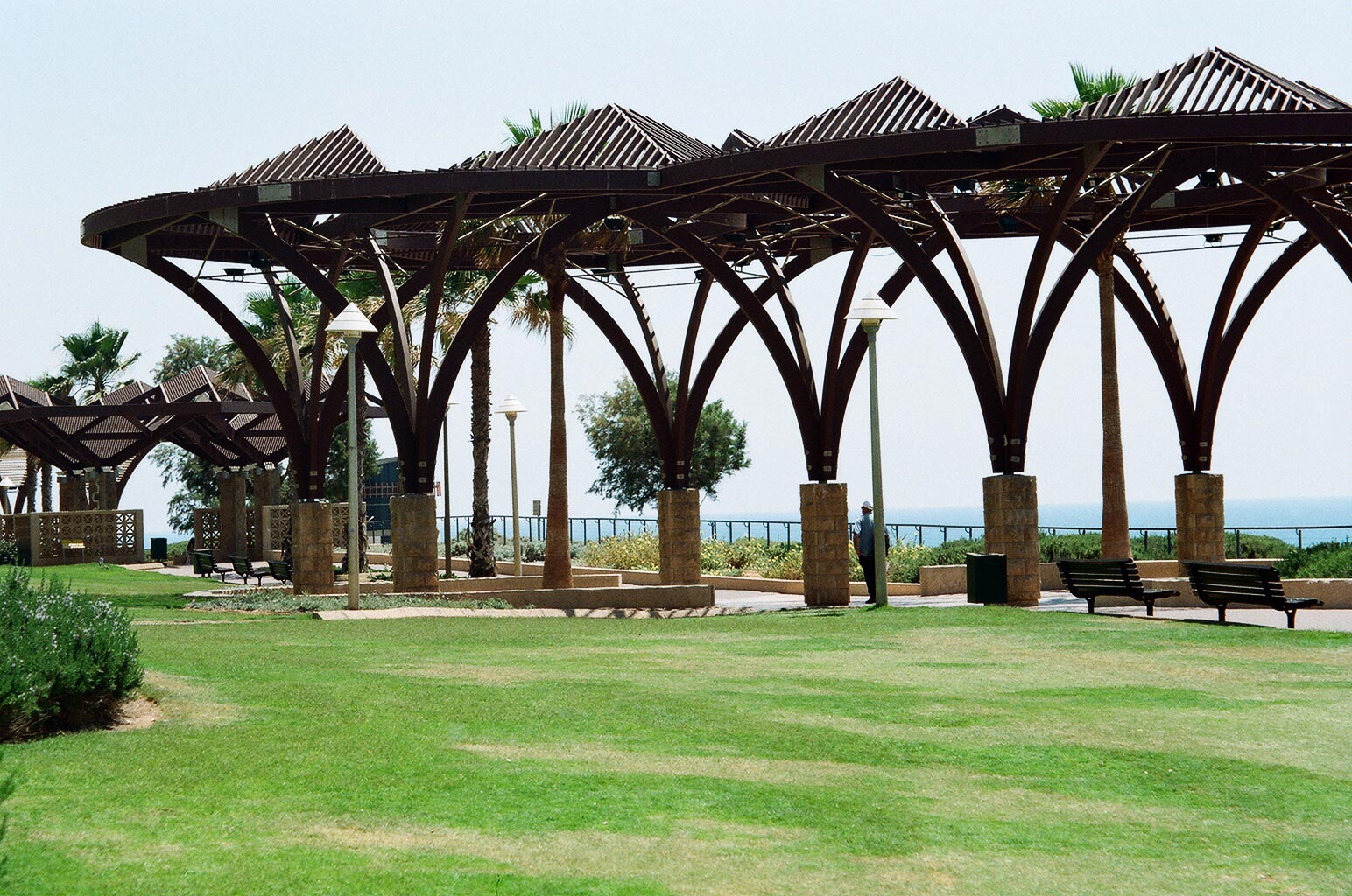 טיילת בנתניה