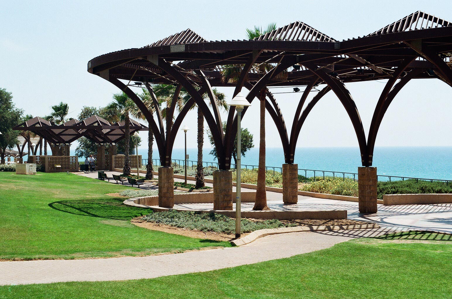 טיילת בנתניה