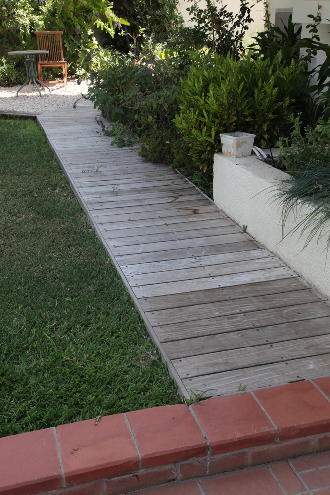 דק בבית פרטי