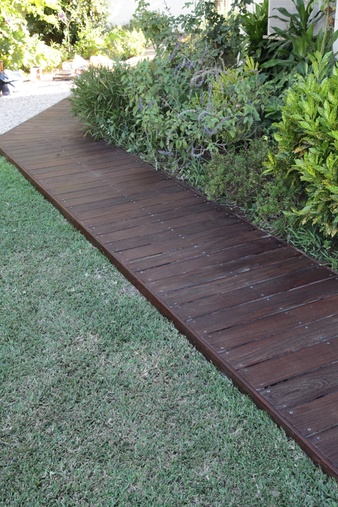 דק בבית פרטי