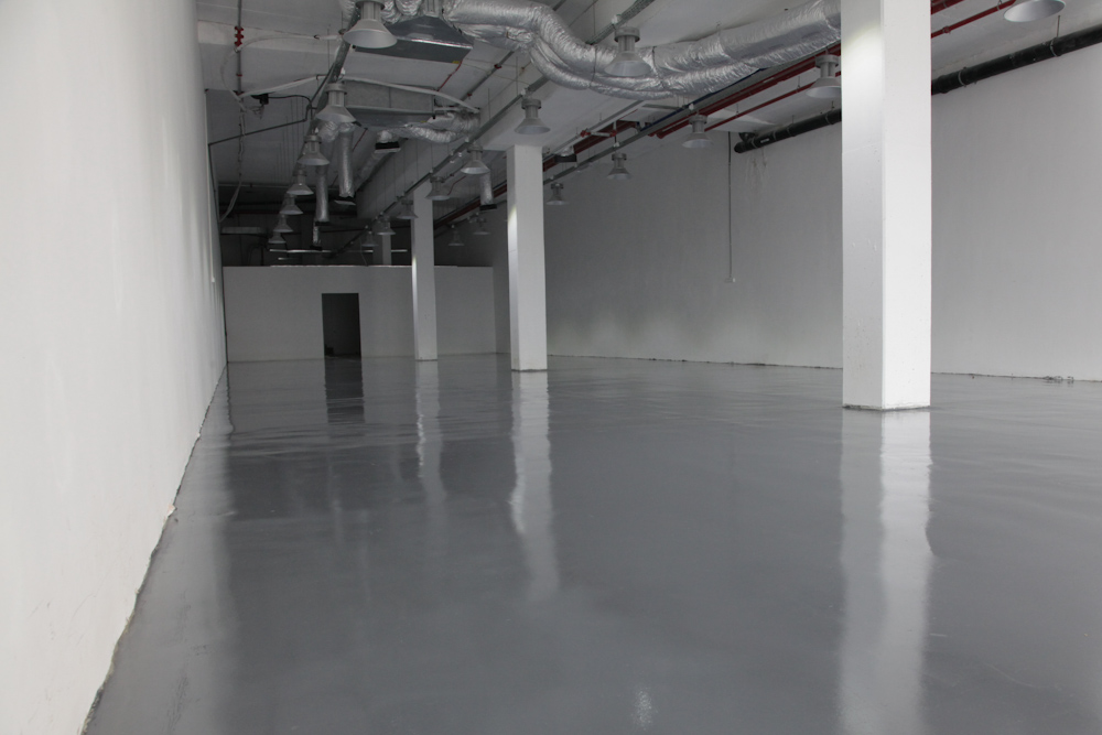 אפוקסי במתחם קניות מודיעין