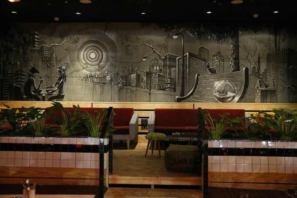 ציורי קיר עם סופר צבע