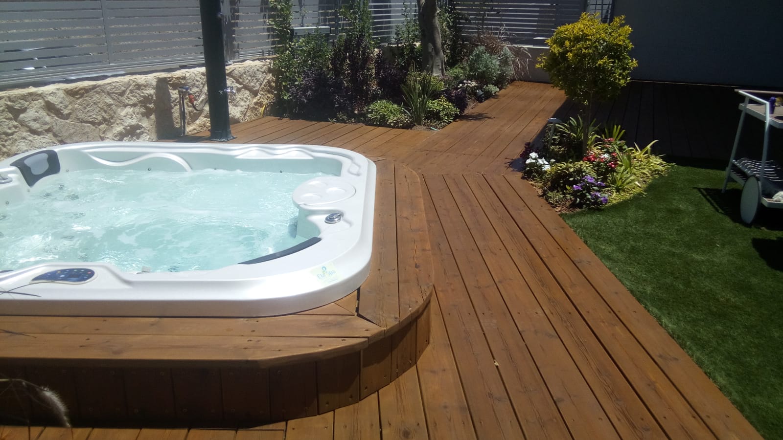 חידוש דק אורן - דקמן