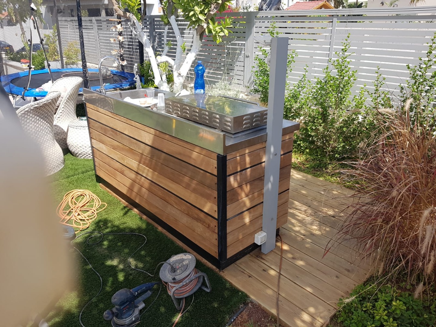 חידוש דק אורן - דקמן