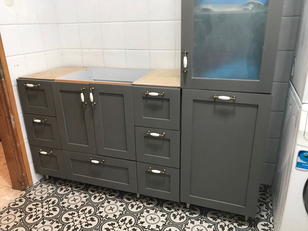 חידוש וצביעת ארון אמבטיה