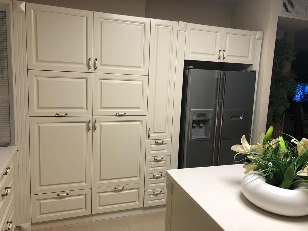 חידוש וצביעת מטבח חזיתות עץ